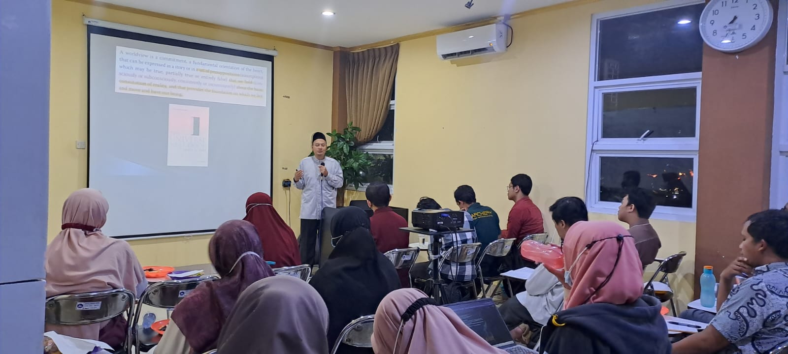 The Worldview of Islam: Restrukturisasi Narasi Berakidah